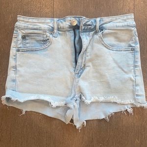 American Eagle High-Waist Ripped Shorts. White-washed, size 6.